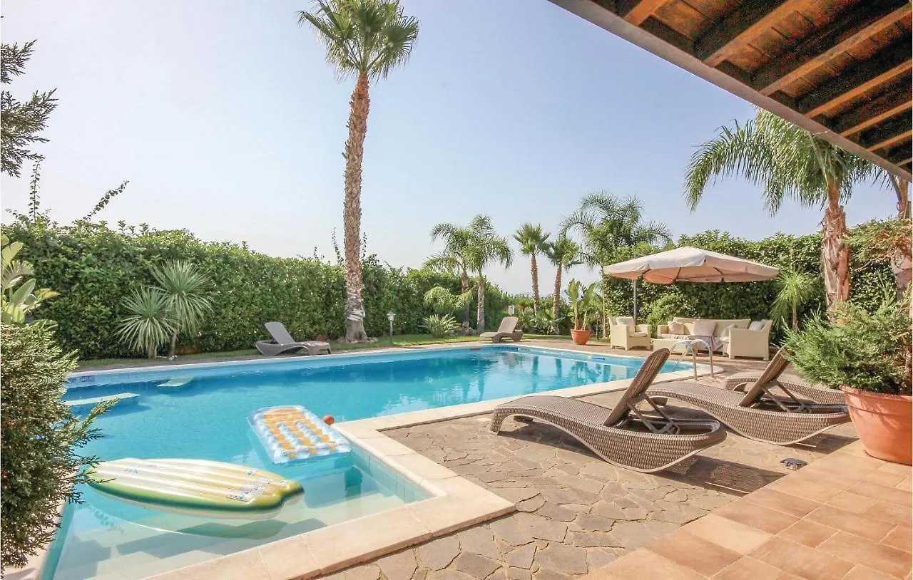 Villa Tourig Beach Mandra Capreria Olaszország