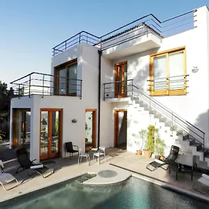  Villa Family With Sea View In Torre Colonna-sperone