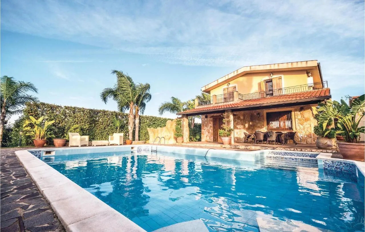 Villa Tourig Beach Mandra Capreria